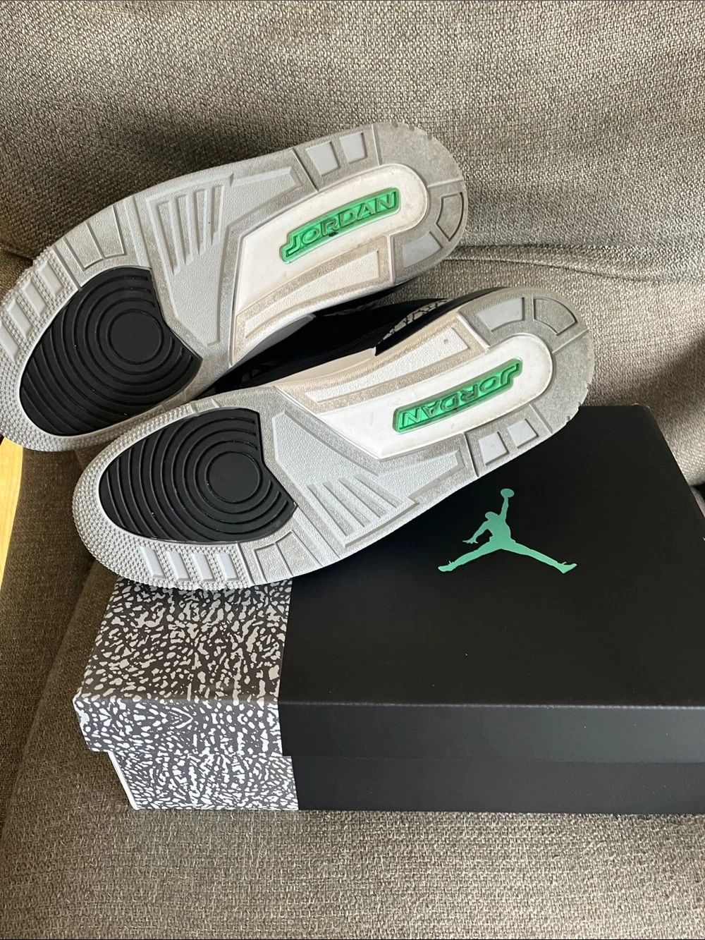 Jordan Black/Grey/Mint Green Retro 3 Sneakers